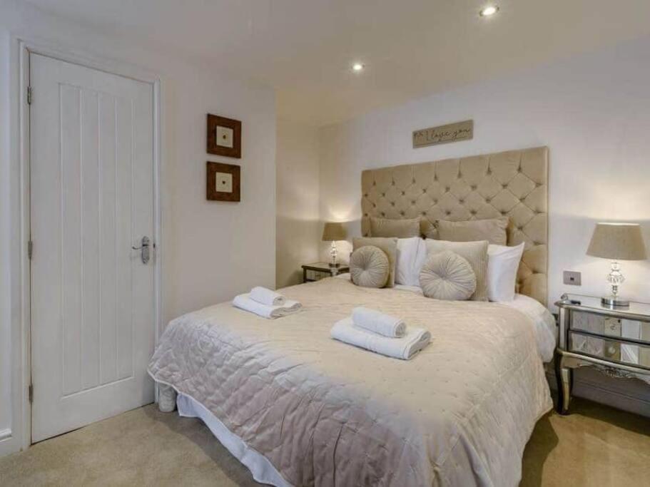 The Hideaway Luxury 5* 2 Bed Garden Apartment Scarborough Exterior photo
